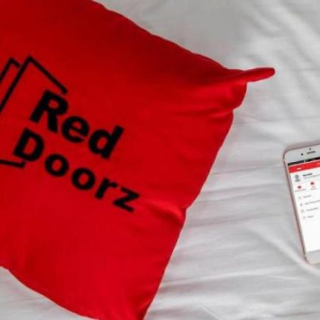 Reddoorz Near Mangga Dua Square Otel Cakarta Dış mekan fotoğraf